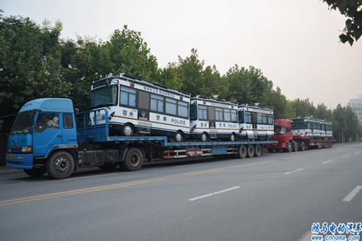 湖北省鄂州市鴻馬流動警務(wù)室發(fā)車——零距離服務(wù)群眾